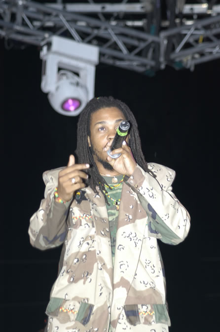 Performers/Artist in (?????) @  Rebel Salute 2005 - Saturday, January 15 2005 - Venue:Port Kaiser Sports Club, St. Elizabeth - Negril Travel Guide, Negril Jamaica WI - http://www.negriltravelguide.com - info@negriltravelguide.com...!