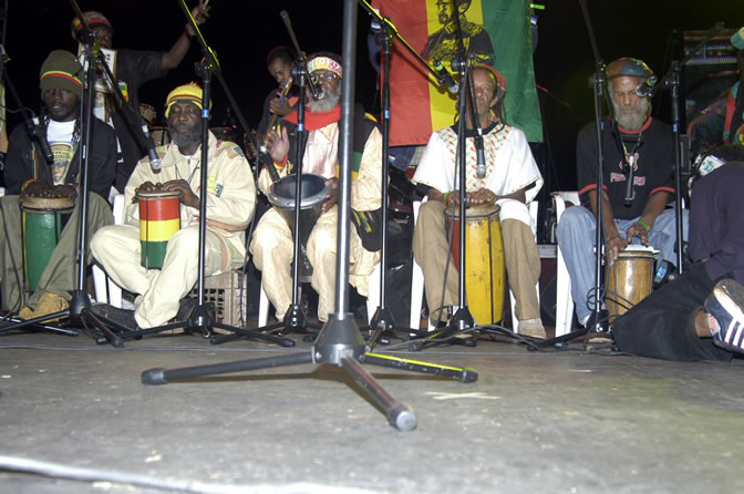 Performers/Artist in (?????) @  Rebel Salute 2005 - Saturday, January 15 2005 - Venue:Port Kaiser Sports Club, St. Elizabeth - Negril Travel Guide, Negril Jamaica WI - http://www.negriltravelguide.com - info@negriltravelguide.com...!