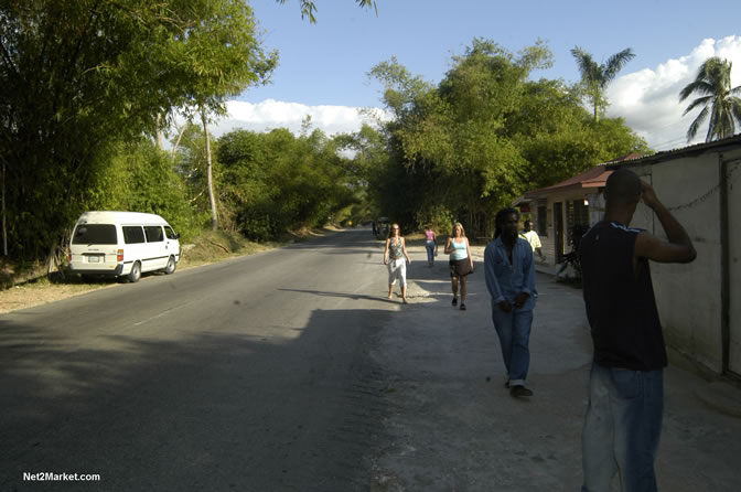 Trip to Little Ochie & Rebel Salute - Saturday, January 15 2005 - Venue:Port Kaiser Sports Club, St. Elizabeth - Negril Travel Guide, Negril Jamaica WI - http://www.negriltravelguide.com - info@negriltravelguide.com...!