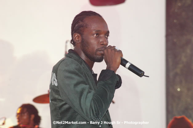 Mavado - Explosion - Red Stripe Reggae Sumfest 2007 - Thursday, July 19, 2007 - Red Stripe Reggae Sumfest 2007 at Catherine Hall, Montego Bay, St James, Jamaica W.I. - Negril Travel Guide, Negril Jamaica WI - http://www.negriltravelguide.com - info@negriltravelguide.com...!