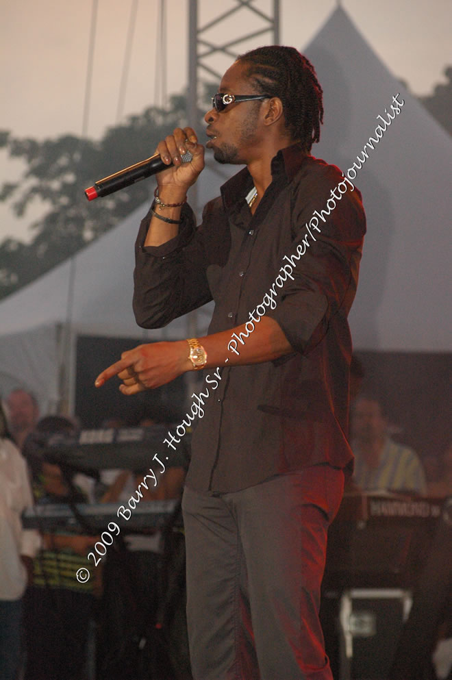 Damian 'Jr. Gong' Marley & NAS @ Reggae Sumfest 2009 - International Night 2 - Reggae Sumfest 2009,Catherine Hall, Montego Bay, St. James, Jamaica W.I. - Saturaday, July 25, 2009 - Reggae Sumfest 2009, July 19 - 25, 2009 - Photographs by Net2Market.com - Barry J. Hough Sr. Photojournalist/Photograper - Photographs taken with a Nikon D70, D100, or D300 - Negril Travel Guide, Negril Jamaica WI - http://www.negriltravelguide.com - info@negriltravelguide.com...!