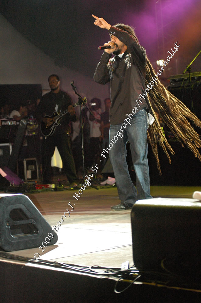 Damian 'Jr. Gong' Marley & NAS @ Reggae Sumfest 2009 - International Night 2 - Reggae Sumfest 2009,Catherine Hall, Montego Bay, St. James, Jamaica W.I. - Saturaday, July 25, 2009 - Reggae Sumfest 2009, July 19 - 25, 2009 - Photographs by Net2Market.com - Barry J. Hough Sr. Photojournalist/Photograper - Photographs taken with a Nikon D70, D100, or D300 - Negril Travel Guide, Negril Jamaica WI - http://www.negriltravelguide.com - info@negriltravelguide.com...!