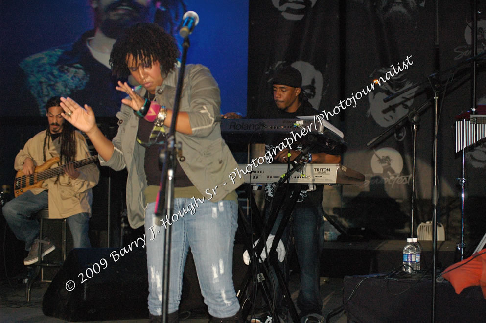 Damian 'Jr. Gong' Marley & NAS @ Reggae Sumfest 2009 - International Night 2 - Reggae Sumfest 2009,Catherine Hall, Montego Bay, St. James, Jamaica W.I. - Saturaday, July 25, 2009 - Reggae Sumfest 2009, July 19 - 25, 2009 - Photographs by Net2Market.com - Barry J. Hough Sr. Photojournalist/Photograper - Photographs taken with a Nikon D70, D100, or D300 - Negril Travel Guide, Negril Jamaica WI - http://www.negriltravelguide.com - info@negriltravelguide.com...!