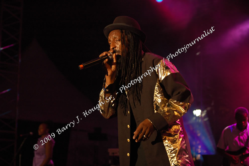 Mackie Conscious  @ Reggae Sumfest 2009 - International Night 2 - Reggae Sumfest 2009,Catherine Hall, Montego Bay, St. James, Jamaica W.I. - Saturaday, July 25, 2009 - Reggae Sumfest 2009, July 19 - 25, 2009 - Photographs by Net2Market.com - Barry J. Hough Sr. Photojournalist/Photograper - Photographs taken with a Nikon D70, D100, or D300 - Negril Travel Guide, Negril Jamaica WI - http://www.negriltravelguide.com - info@negriltravelguide.com...!