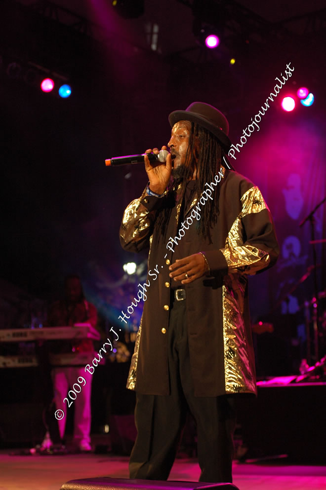 Mackie Conscious  @ Reggae Sumfest 2009 - International Night 2 - Reggae Sumfest 2009,Catherine Hall, Montego Bay, St. James, Jamaica W.I. - Saturaday, July 25, 2009 - Reggae Sumfest 2009, July 19 - 25, 2009 - Photographs by Net2Market.com - Barry J. Hough Sr. Photojournalist/Photograper - Photographs taken with a Nikon D70, D100, or D300 - Negril Travel Guide, Negril Jamaica WI - http://www.negriltravelguide.com - info@negriltravelguide.com...!