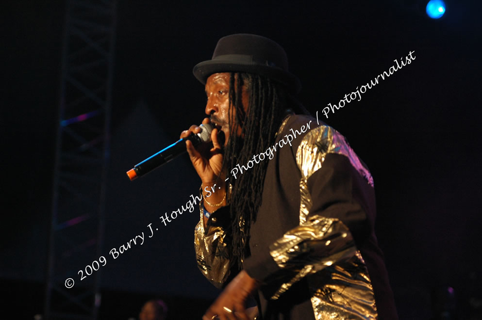 Mackie Conscious  @ Reggae Sumfest 2009 - International Night 2 - Reggae Sumfest 2009,Catherine Hall, Montego Bay, St. James, Jamaica W.I. - Saturaday, July 25, 2009 - Reggae Sumfest 2009, July 19 - 25, 2009 - Photographs by Net2Market.com - Barry J. Hough Sr. Photojournalist/Photograper - Photographs taken with a Nikon D70, D100, or D300 - Negril Travel Guide, Negril Jamaica WI - http://www.negriltravelguide.com - info@negriltravelguide.com...!