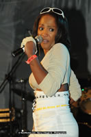 DSC_1932.jpg (61,775 bytes)