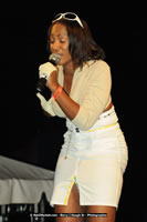 DSC_1946.jpg (48,537 bytes)