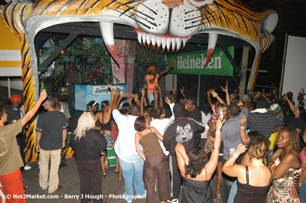 Munga & Wayne Marshall - Live in Concert @ The Jungle, Presented by The Jungle, Kraft-E, and Heineken - Friday, April 27, 2007 - The Jungle, Norman Manley Boulevard, Negril, Westmoreland, Jamaica W.I. - Negril Travel Guide, Negril Jamaica WI - http://www.negriltravelguide.com - info@negriltravelguide.com...!