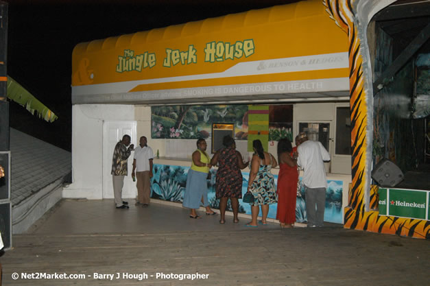Munga & Wayne Marshall - Live in Concert @ The Jungle, Presented by The Jungle, Kraft-E, and Heineken - Friday, April 27, 2007 - The Jungle, Norman Manley Boulevard, Negril, Westmoreland, Jamaica W.I. - Negril Travel Guide, Negril Jamaica WI - http://www.negriltravelguide.com - info@negriltravelguide.com...!