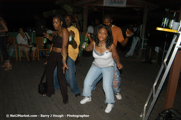 Munga & Wayne Marshall - Live in Concert @ The Jungle, Presented by The Jungle, Kraft-E, and Heineken - Friday, April 27, 2007 - The Jungle, Norman Manley Boulevard, Negril, Westmoreland, Jamaica W.I. - Negril Travel Guide, Negril Jamaica WI - http://www.negriltravelguide.com - info@negriltravelguide.com...!