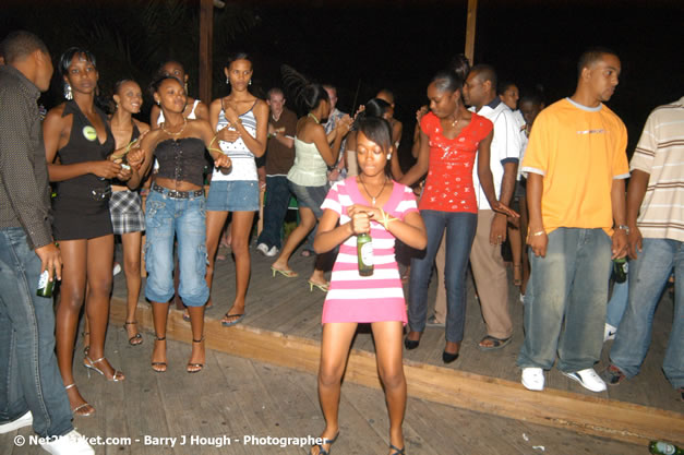Munga & Wayne Marshall - Live in Concert @ The Jungle, Presented by The Jungle, Kraft-E, and Heineken - Friday, April 27, 2007 - The Jungle, Norman Manley Boulevard, Negril, Westmoreland, Jamaica W.I. - Negril Travel Guide, Negril Jamaica WI - http://www.negriltravelguide.com - info@negriltravelguide.com...!