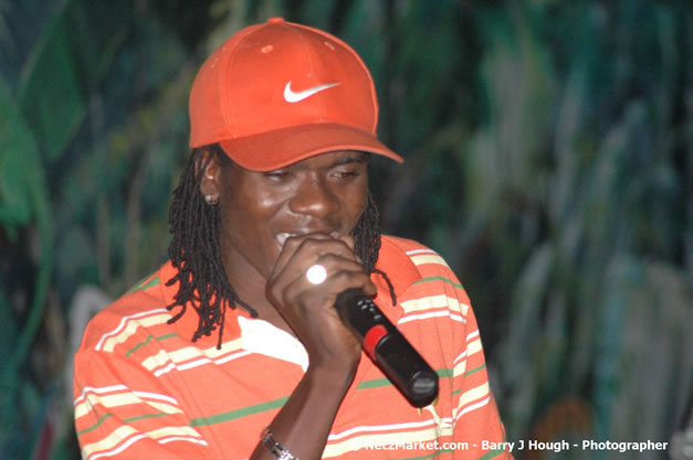 Munga & Wayne Marshall - Live in Concert @ The Jungle, Presented by The Jungle, Kraft-E, and Heineken - Friday, April 27, 2007 - The Jungle, Norman Manley Boulevard, Negril, Westmoreland, Jamaica W.I. - Negril Travel Guide, Negril Jamaica WI - http://www.negriltravelguide.com - info@negriltravelguide.com...!