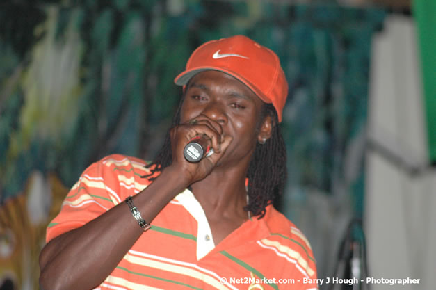 Munga & Wayne Marshall - Live in Concert @ The Jungle, Presented by The Jungle, Kraft-E, and Heineken - Friday, April 27, 2007 - The Jungle, Norman Manley Boulevard, Negril, Westmoreland, Jamaica W.I. - Negril Travel Guide, Negril Jamaica WI - http://www.negriltravelguide.com - info@negriltravelguide.com...!