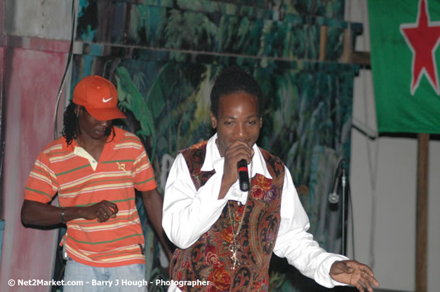 Munga & Wayne Marshall - Live in Concert @ The Jungle, Presented by The Jungle, Kraft-E, and Heineken - Friday, April 27, 2007 - The Jungle, Norman Manley Boulevard, Negril, Westmoreland, Jamaica W.I. - Negril Travel Guide, Negril Jamaica WI - http://www.negriltravelguide.com - info@negriltravelguide.com...!