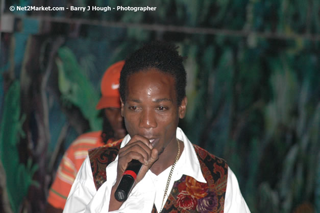 Munga & Wayne Marshall - Live in Concert @ The Jungle, Presented by The Jungle, Kraft-E, and Heineken - Friday, April 27, 2007 - The Jungle, Norman Manley Boulevard, Negril, Westmoreland, Jamaica W.I. - Negril Travel Guide, Negril Jamaica WI - http://www.negriltravelguide.com - info@negriltravelguide.com...!