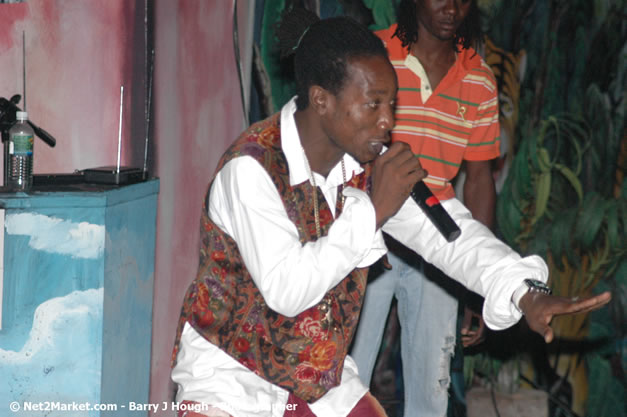 Munga & Wayne Marshall - Live in Concert @ The Jungle, Presented by The Jungle, Kraft-E, and Heineken - Friday, April 27, 2007 - The Jungle, Norman Manley Boulevard, Negril, Westmoreland, Jamaica W.I. - Negril Travel Guide, Negril Jamaica WI - http://www.negriltravelguide.com - info@negriltravelguide.com...!