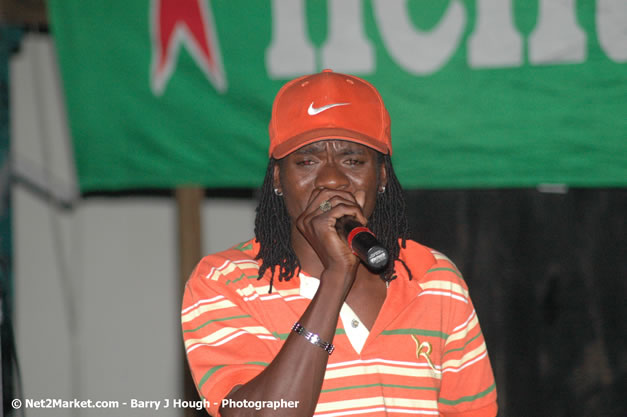 Munga & Wayne Marshall - Live in Concert @ The Jungle, Presented by The Jungle, Kraft-E, and Heineken - Friday, April 27, 2007 - The Jungle, Norman Manley Boulevard, Negril, Westmoreland, Jamaica W.I. - Negril Travel Guide, Negril Jamaica WI - http://www.negriltravelguide.com - info@negriltravelguide.com...!