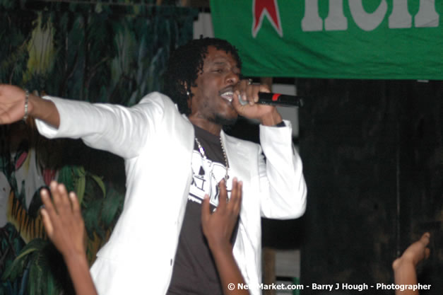 Munga & Wayne Marshall - Live in Concert @ The Jungle, Presented by The Jungle, Kraft-E, and Heineken - Friday, April 27, 2007 - The Jungle, Norman Manley Boulevard, Negril, Westmoreland, Jamaica W.I. - Negril Travel Guide, Negril Jamaica WI - http://www.negriltravelguide.com - info@negriltravelguide.com...!