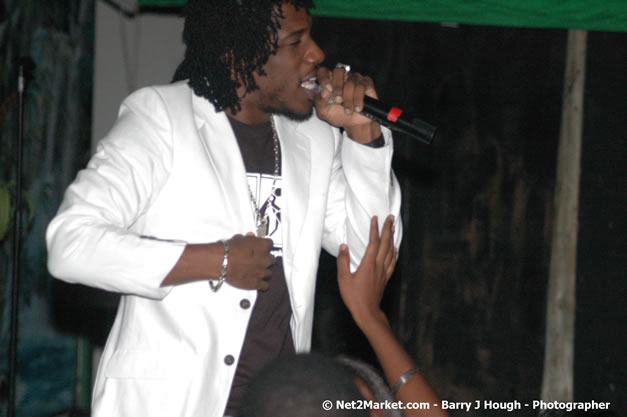 Munga & Wayne Marshall - Live in Concert @ The Jungle, Presented by The Jungle, Kraft-E, and Heineken - Friday, April 27, 2007 - The Jungle, Norman Manley Boulevard, Negril, Westmoreland, Jamaica W.I. - Negril Travel Guide, Negril Jamaica WI - http://www.negriltravelguide.com - info@negriltravelguide.com...!