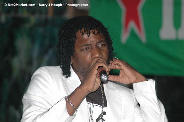 Munga & Wayne Marshall - Live in Concert @ The Jungle, Presented by The Jungle, Kraft-E, and Heineken - Friday, April 27, 2007 - The Jungle, Norman Manley Boulevard, Negril, Westmoreland, Jamaica W.I. - Negril Travel Guide, Negril Jamaica WI - http://www.negriltravelguide.com - info@negriltravelguide.com...!