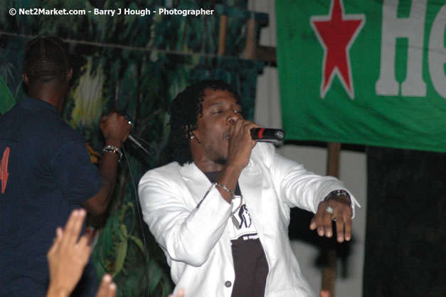 Munga & Wayne Marshall - Live in Concert @ The Jungle, Presented by The Jungle, Kraft-E, and Heineken - Friday, April 27, 2007 - The Jungle, Norman Manley Boulevard, Negril, Westmoreland, Jamaica W.I. - Negril Travel Guide, Negril Jamaica WI - http://www.negriltravelguide.com - info@negriltravelguide.com...!