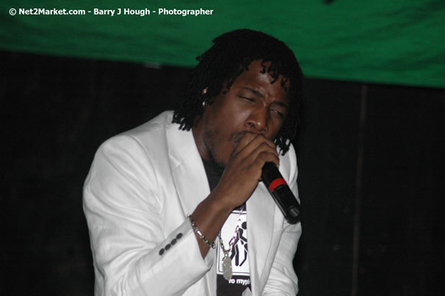 Munga & Wayne Marshall - Live in Concert @ The Jungle, Presented by The Jungle, Kraft-E, and Heineken - Friday, April 27, 2007 - The Jungle, Norman Manley Boulevard, Negril, Westmoreland, Jamaica W.I. - Negril Travel Guide, Negril Jamaica WI - http://www.negriltravelguide.com - info@negriltravelguide.com...!
