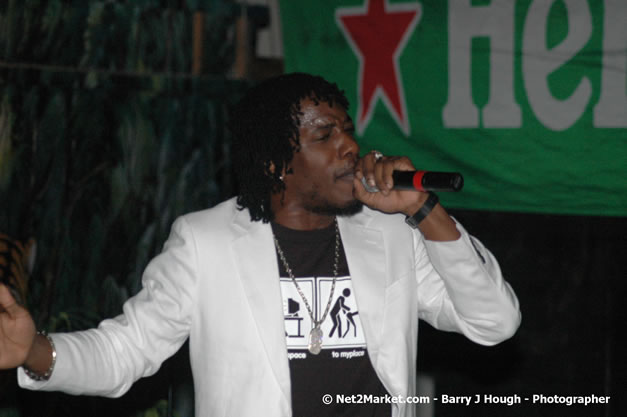 Munga & Wayne Marshall - Live in Concert @ The Jungle, Presented by The Jungle, Kraft-E, and Heineken - Friday, April 27, 2007 - The Jungle, Norman Manley Boulevard, Negril, Westmoreland, Jamaica W.I. - Negril Travel Guide, Negril Jamaica WI - http://www.negriltravelguide.com - info@negriltravelguide.com...!