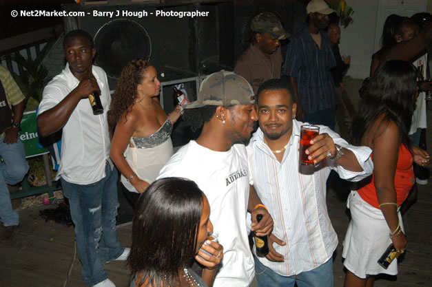 Munga & Wayne Marshall - Live in Concert @ The Jungle, Presented by The Jungle, Kraft-E, and Heineken - Friday, April 27, 2007 - The Jungle, Norman Manley Boulevard, Negril, Westmoreland, Jamaica W.I. - Negril Travel Guide, Negril Jamaica WI - http://www.negriltravelguide.com - info@negriltravelguide.com...!