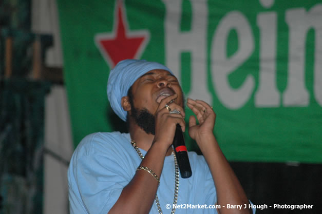 Munga & Wayne Marshall - Live in Concert @ The Jungle, Presented by The Jungle, Kraft-E, and Heineken - Friday, April 27, 2007 - The Jungle, Norman Manley Boulevard, Negril, Westmoreland, Jamaica W.I. - Negril Travel Guide, Negril Jamaica WI - http://www.negriltravelguide.com - info@negriltravelguide.com...!