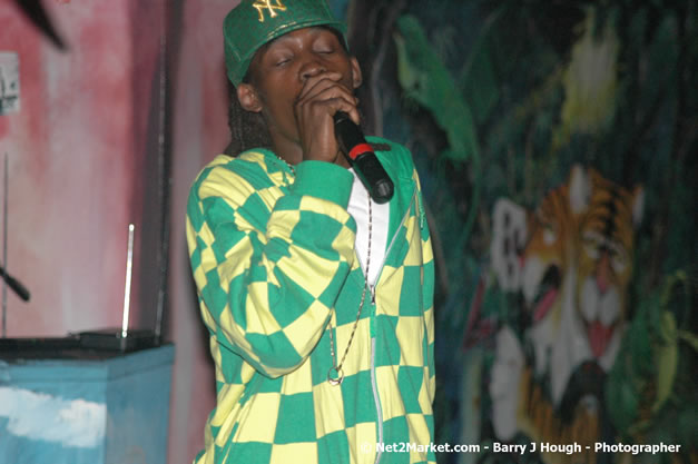 Munga & Wayne Marshall - Live in Concert @ The Jungle, Presented by The Jungle, Kraft-E, and Heineken - Friday, April 27, 2007 - The Jungle, Norman Manley Boulevard, Negril, Westmoreland, Jamaica W.I. - Negril Travel Guide, Negril Jamaica WI - http://www.negriltravelguide.com - info@negriltravelguide.com...!