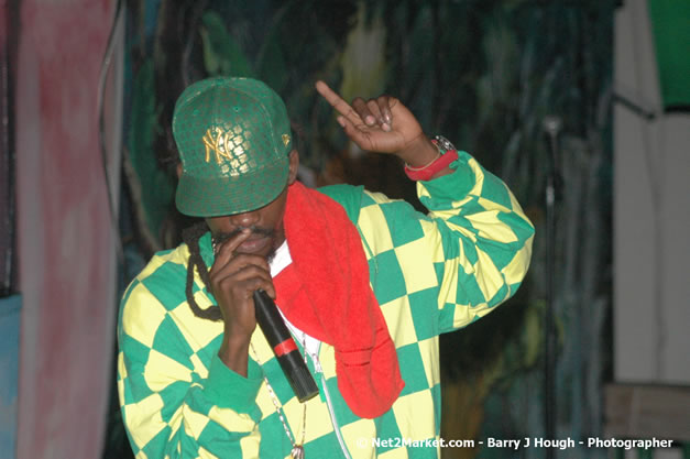 Munga & Wayne Marshall - Live in Concert @ The Jungle, Presented by The Jungle, Kraft-E, and Heineken - Friday, April 27, 2007 - The Jungle, Norman Manley Boulevard, Negril, Westmoreland, Jamaica W.I. - Negril Travel Guide, Negril Jamaica WI - http://www.negriltravelguide.com - info@negriltravelguide.com...!