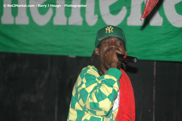 Munga & Wayne Marshall - Live in Concert @ The Jungle, Presented by The Jungle, Kraft-E, and Heineken - Friday, April 27, 2007 - The Jungle, Norman Manley Boulevard, Negril, Westmoreland, Jamaica W.I. - Negril Travel Guide, Negril Jamaica WI - http://www.negriltravelguide.com - info@negriltravelguide.com...!