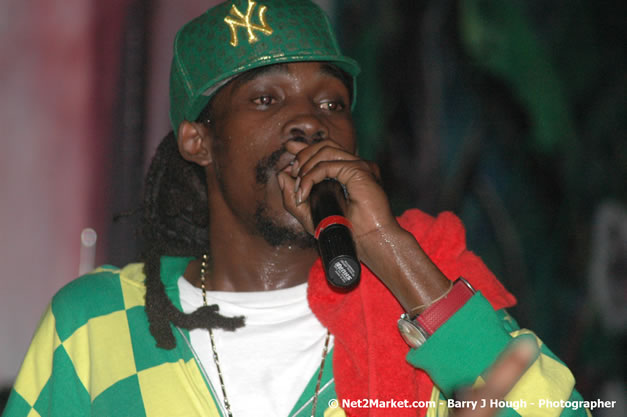Munga & Wayne Marshall - Live in Concert @ The Jungle, Presented by The Jungle, Kraft-E, and Heineken - Friday, April 27, 2007 - The Jungle, Norman Manley Boulevard, Negril, Westmoreland, Jamaica W.I. - Negril Travel Guide, Negril Jamaica WI - http://www.negriltravelguide.com - info@negriltravelguide.com...!