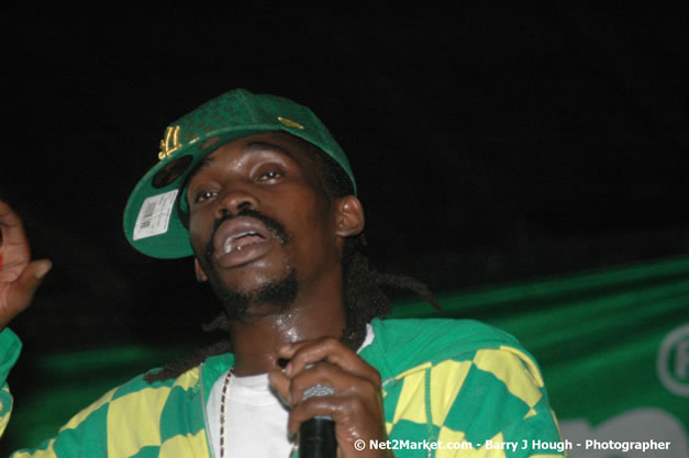 Munga & Wayne Marshall - Live in Concert @ The Jungle, Presented by The Jungle, Kraft-E, and Heineken - Friday, April 27, 2007 - The Jungle, Norman Manley Boulevard, Negril, Westmoreland, Jamaica W.I. - Negril Travel Guide, Negril Jamaica WI - http://www.negriltravelguide.com - info@negriltravelguide.com...!