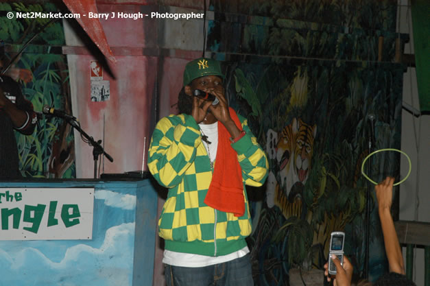 Munga & Wayne Marshall - Live in Concert @ The Jungle, Presented by The Jungle, Kraft-E, and Heineken - Friday, April 27, 2007 - The Jungle, Norman Manley Boulevard, Negril, Westmoreland, Jamaica W.I. - Negril Travel Guide, Negril Jamaica WI - http://www.negriltravelguide.com - info@negriltravelguide.com...!
