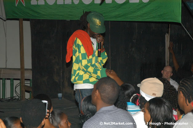Munga & Wayne Marshall - Live in Concert @ The Jungle, Presented by The Jungle, Kraft-E, and Heineken - Friday, April 27, 2007 - The Jungle, Norman Manley Boulevard, Negril, Westmoreland, Jamaica W.I. - Negril Travel Guide, Negril Jamaica WI - http://www.negriltravelguide.com - info@negriltravelguide.com...!