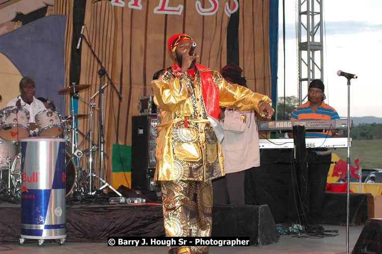 Capleton - Western Consciousness in Paradise "The Celebration Of Good Over Evil" @ Paradise Park, Paradise, Savanna-La-Mar - Saturday, April 25, 2009 - Photographs by Net2Market.com - Barry J. Hough Sr. Photojournalist/Photograper - Photographs taken with a Nikon D300 - Negril Travel Guide, Negril Jamaica WI - http://www.negriltravelguide.com - info@negriltravelguide.com...!