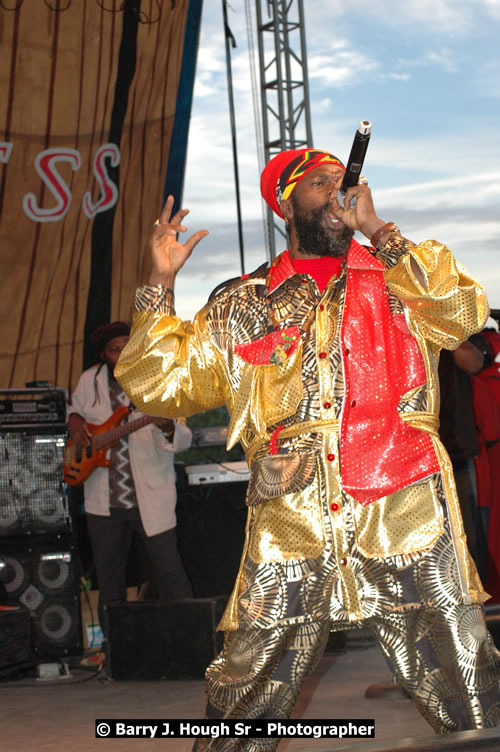 Capleton - Western Consciousness in Paradise "The Celebration Of Good Over Evil" @ Paradise Park, Paradise, Savanna-La-Mar - Saturday, April 25, 2009 - Photographs by Net2Market.com - Barry J. Hough Sr. Photojournalist/Photograper - Photographs taken with a Nikon D300 - Negril Travel Guide, Negril Jamaica WI - http://www.negriltravelguide.com - info@negriltravelguide.com...!