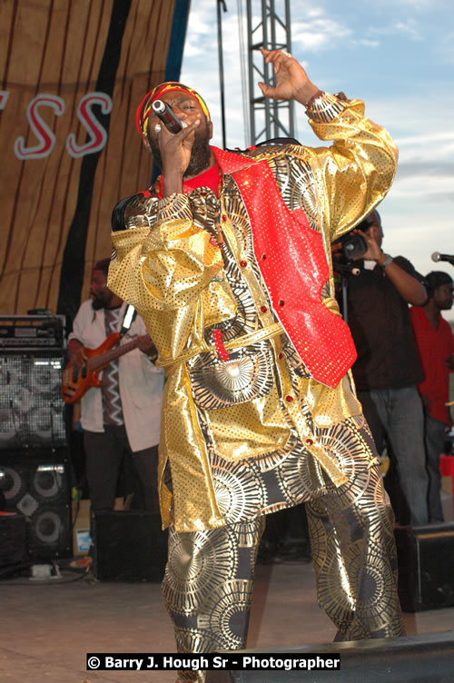 Capleton - Western Consciousness in Paradise "The Celebration Of Good Over Evil" @ Paradise Park, Paradise, Savanna-La-Mar - Saturday, April 25, 2009 - Photographs by Net2Market.com - Barry J. Hough Sr. Photojournalist/Photograper - Photographs taken with a Nikon D300 - Negril Travel Guide, Negril Jamaica WI - http://www.negriltravelguide.com - info@negriltravelguide.com...!