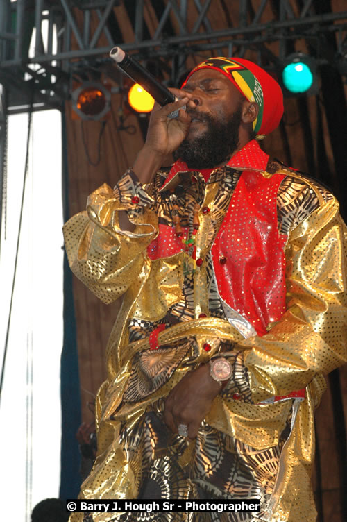 Capleton - Western Consciousness in Paradise "The Celebration Of Good Over Evil" @ Paradise Park, Paradise, Savanna-La-Mar - Saturday, April 25, 2009 - Photographs by Net2Market.com - Barry J. Hough Sr. Photojournalist/Photograper - Photographs taken with a Nikon D300 - Negril Travel Guide, Negril Jamaica WI - http://www.negriltravelguide.com - info@negriltravelguide.com...!