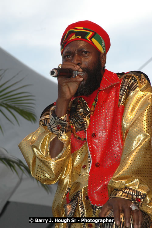 Capleton - Western Consciousness in Paradise "The Celebration Of Good Over Evil" @ Paradise Park, Paradise, Savanna-La-Mar - Saturday, April 25, 2009 - Photographs by Net2Market.com - Barry J. Hough Sr. Photojournalist/Photograper - Photographs taken with a Nikon D300 - Negril Travel Guide, Negril Jamaica WI - http://www.negriltravelguide.com - info@negriltravelguide.com...!
