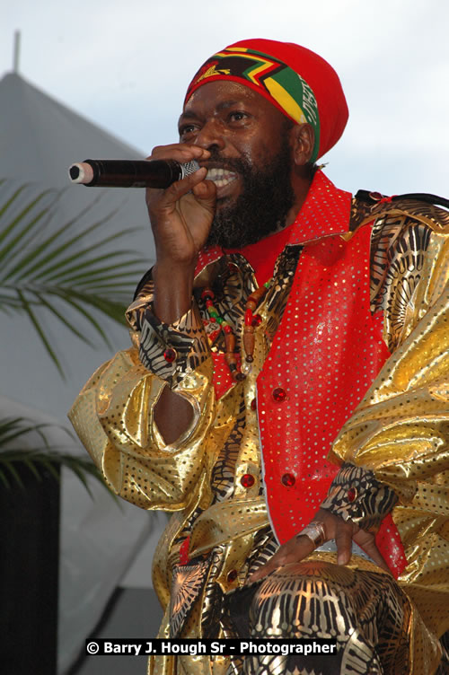 Capleton - Western Consciousness in Paradise "The Celebration Of Good Over Evil" @ Paradise Park, Paradise, Savanna-La-Mar - Saturday, April 25, 2009 - Photographs by Net2Market.com - Barry J. Hough Sr. Photojournalist/Photograper - Photographs taken with a Nikon D300 - Negril Travel Guide, Negril Jamaica WI - http://www.negriltravelguide.com - info@negriltravelguide.com...!