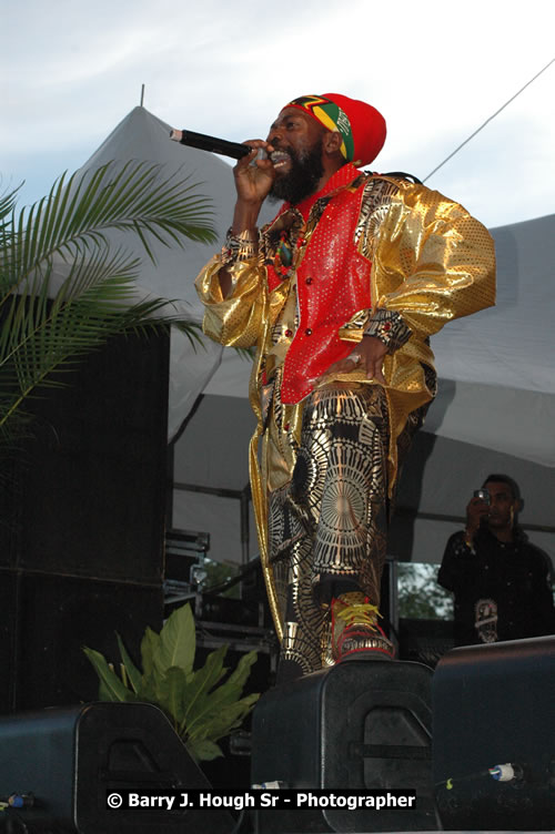 Capleton - Western Consciousness in Paradise "The Celebration Of Good Over Evil" @ Paradise Park, Paradise, Savanna-La-Mar - Saturday, April 25, 2009 - Photographs by Net2Market.com - Barry J. Hough Sr. Photojournalist/Photograper - Photographs taken with a Nikon D300 - Negril Travel Guide, Negril Jamaica WI - http://www.negriltravelguide.com - info@negriltravelguide.com...!