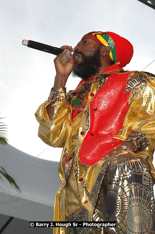 Capleton - Western Consciousness in Paradise "The Celebration Of Good Over Evil" @ Paradise Park, Paradise, Savanna-La-Mar - Saturday, April 25, 2009 - Photographs by Net2Market.com - Barry J. Hough Sr. Photojournalist/Photograper - Photographs taken with a Nikon D300 - Negril Travel Guide, Negril Jamaica WI - http://www.negriltravelguide.com - info@negriltravelguide.com...!