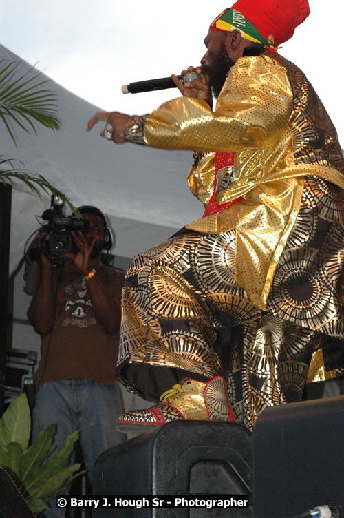 Capleton - Western Consciousness in Paradise "The Celebration Of Good Over Evil" @ Paradise Park, Paradise, Savanna-La-Mar - Saturday, April 25, 2009 - Photographs by Net2Market.com - Barry J. Hough Sr. Photojournalist/Photograper - Photographs taken with a Nikon D300 - Negril Travel Guide, Negril Jamaica WI - http://www.negriltravelguide.com - info@negriltravelguide.com...!