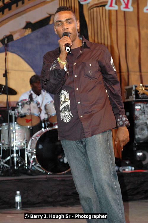 Capleton - Western Consciousness in Paradise "The Celebration Of Good Over Evil" @ Paradise Park, Paradise, Savanna-La-Mar - Saturday, April 25, 2009 - Photographs by Net2Market.com - Barry J. Hough Sr. Photojournalist/Photograper - Photographs taken with a Nikon D300 - Negril Travel Guide, Negril Jamaica WI - http://www.negriltravelguide.com - info@negriltravelguide.com...!