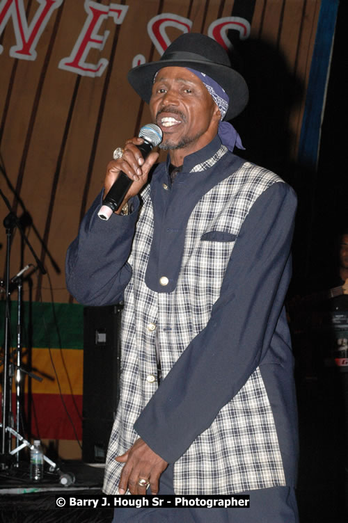 Errol Dunkley - Western Consciousness in Paradise "The Celebration Of Good Over Evil" @ Paradise Park, Paradise, Savanna-La-Mar - Saturday, April 25, 2009 - Photographs by Net2Market.com - Barry J. Hough Sr. Photojournalist/Photograper - Photographs taken with a Nikon D300 - Negril Travel Guide, Negril Jamaica WI - http://www.negriltravelguide.com - info@negriltravelguide.com...!