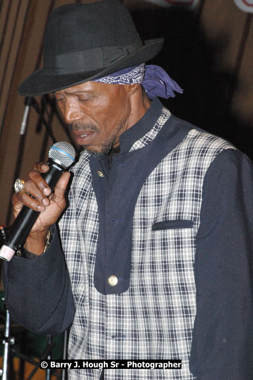Errol Dunkley - Western Consciousness in Paradise "The Celebration Of Good Over Evil" @ Paradise Park, Paradise, Savanna-La-Mar - Saturday, April 25, 2009 - Photographs by Net2Market.com - Barry J. Hough Sr. Photojournalist/Photograper - Photographs taken with a Nikon D300 - Negril Travel Guide, Negril Jamaica WI - http://www.negriltravelguide.com - info@negriltravelguide.com...!