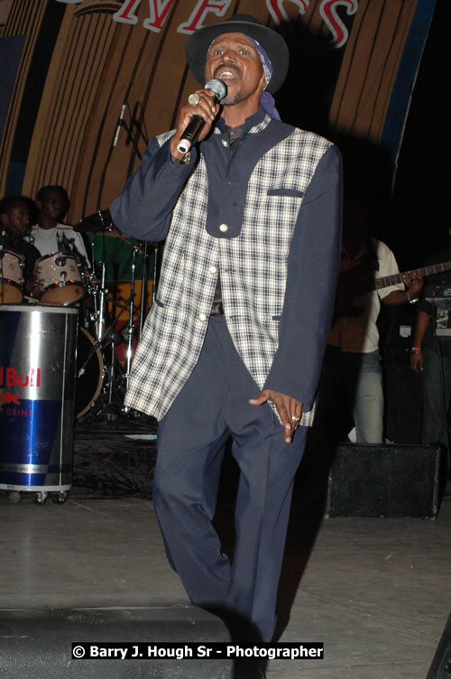Errol Dunkley - Western Consciousness in Paradise "The Celebration Of Good Over Evil" @ Paradise Park, Paradise, Savanna-La-Mar - Saturday, April 25, 2009 - Photographs by Net2Market.com - Barry J. Hough Sr. Photojournalist/Photograper - Photographs taken with a Nikon D300 - Negril Travel Guide, Negril Jamaica WI - http://www.negriltravelguide.com - info@negriltravelguide.com...!